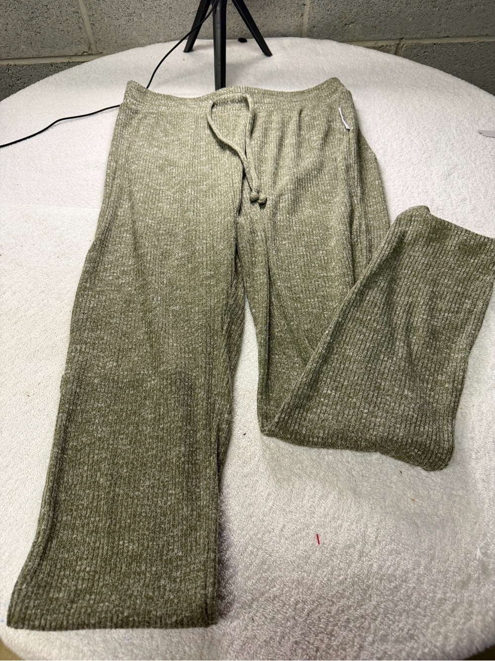 Gymshark size large Soft Knit Drawstring Lounge Pants - Olive Green